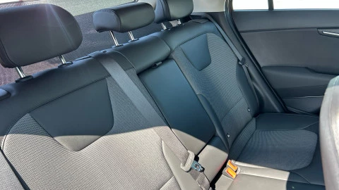 Kia Niro 1.6 GDi HEV 104kW (141CV) Drive