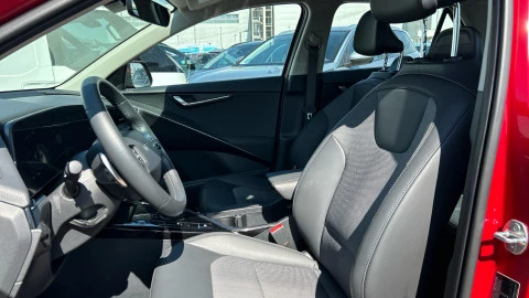 Kia Niro 1.6 GDi HEV 104kW (141CV) Drive