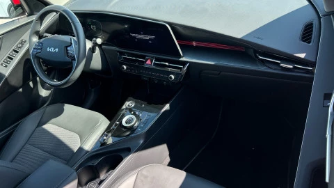 Kia Niro 1.6 GDi HEV 104kW (141CV) Drive