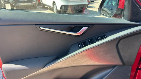 Kia Niro 1.6 GDi HEV 104kW (141CV) Drive