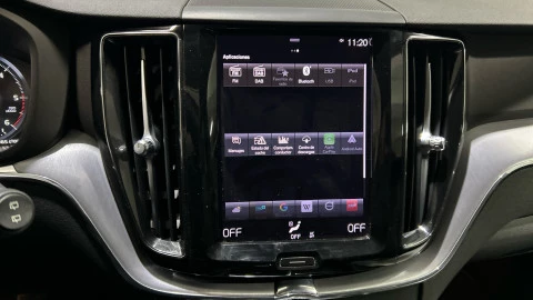 Volvo XC60 2.0 B5 D AWD Momentum Auto