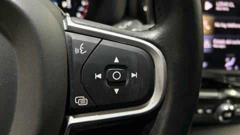 Volvo XC60 2.0 B5 D AWD Momentum Auto