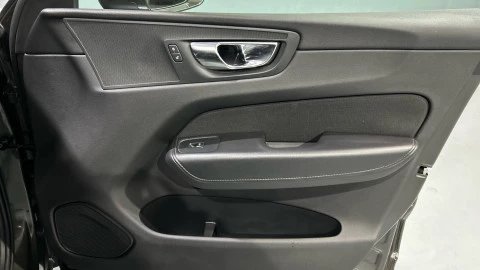 Volvo XC60 2.0 B5 D AWD Momentum Auto
