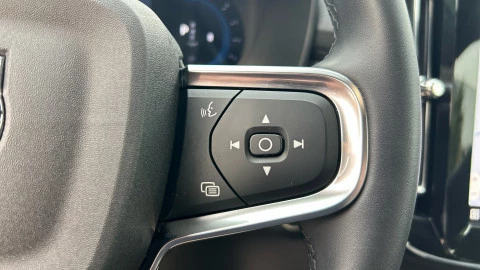 Volvo XC40 2.0 B3 G Core Auto