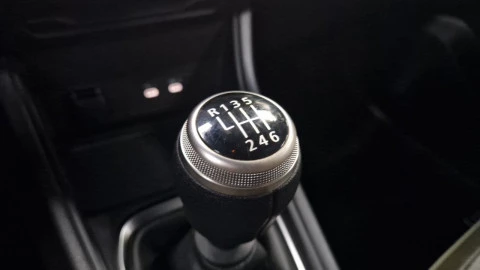 Renault Captur techno Eco-G 100cv (74 kW)