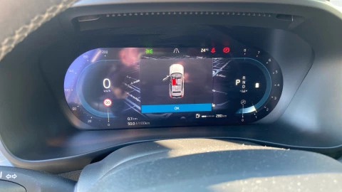 Volvo XC40 2.0 B3 G Core Dark Auto