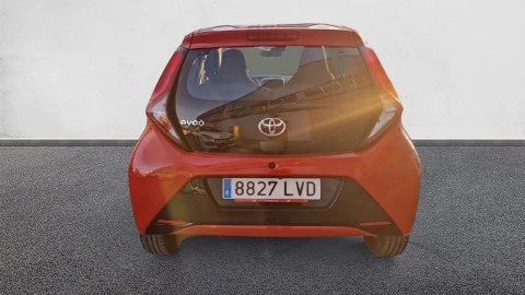 Toyota Aygo 1.0 70 x-play