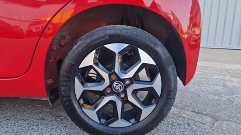 Toyota Aygo 1.0 70 x-play