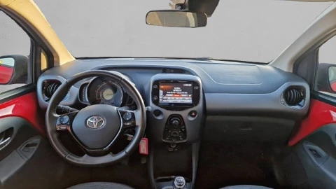 Toyota Aygo 1.0 70 x-play