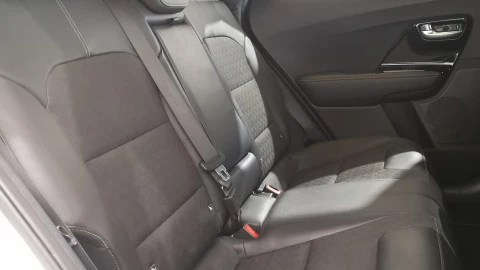 Kia Niro 1.6 GDi HEV 104kW (141CV) Drive