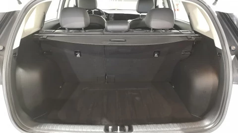 Kia Niro 1.6 GDi HEV 104kW (141CV) Drive