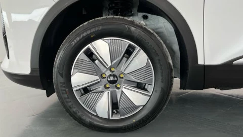 EBRO S400 1.5 DHE HEV Excellence CVT
