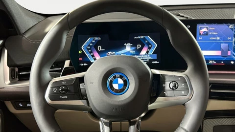 BMW iX2 eDrive20