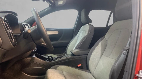 Volvo XC40 2.0 B3 G Core Auto