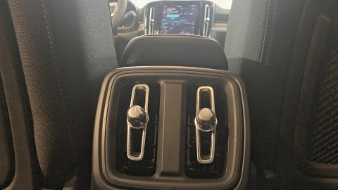 Volvo XC40 2.0 B3 G Core Auto