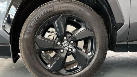 Toyota Rav4 2.5l 220H Advance Plus