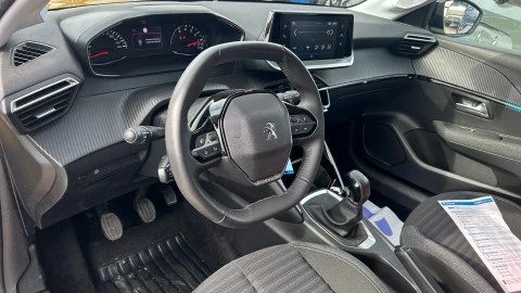 Peugeot 208 Style Puretech 75