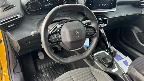 Peugeot 208 Style Puretech 75
