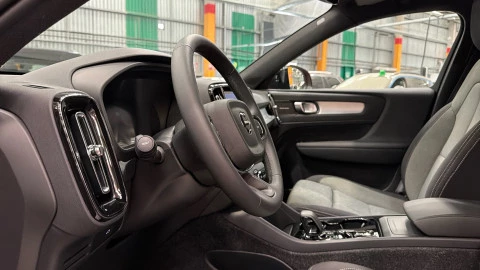 Volvo XC40 B3 G Plus Dark Auto 120 kW (163 CV)