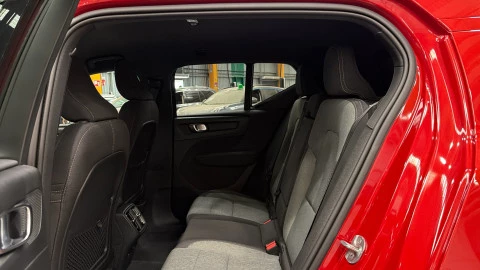 Volvo XC40 B3 G Plus Dark Auto 120 kW (163 CV)