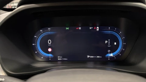 Volvo XC40 B3 G Plus Dark Auto 120 kW (163 CV)