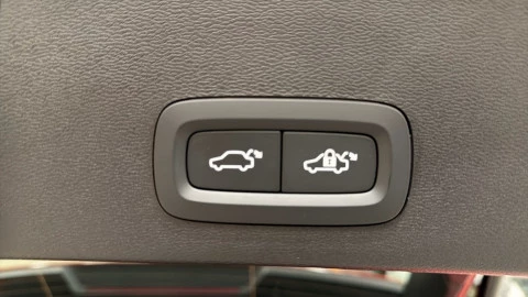 Volvo XC40 B3 G Plus Dark Auto 120 kW (163 CV)