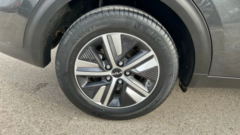 Kia Niro 1.6 GDi HEV 104kW (141CV) Drive