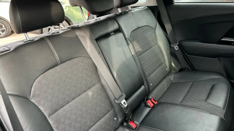 Kia Niro 1.6 GDi HEV 104kW (141CV) Drive