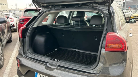 Kia Niro 1.6 GDi HEV 104kW (141CV) Drive