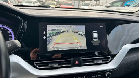 Kia Niro 1.6 GDi HEV 104kW (141CV) Drive