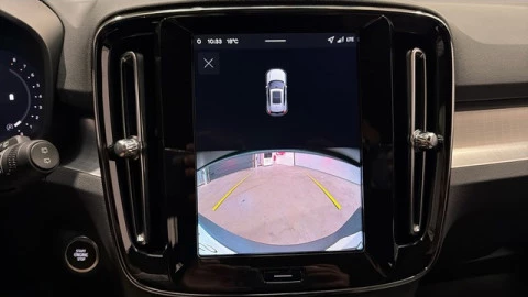 Volvo XC40 B3 G Plus Dark Auto 120 kW (163 CV)