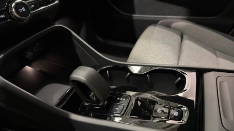 Volvo XC40 B3 G Plus Dark Auto 120 kW (163 CV)