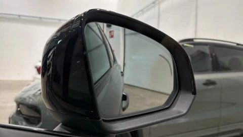 Volvo XC40 B3 G Plus Dark Auto 120 kW (163 CV)