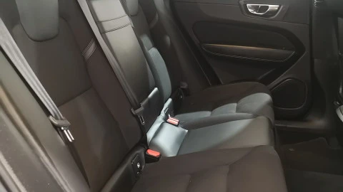 Volvo XC60 2.0 D5 AWD Momentum Auto
