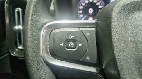 Volvo XC40 1.5 T3 Momentum Pro Auto