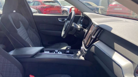 Volvo XC60 2.0 T6 AWD Recharge Core Auto