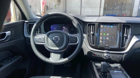 Volvo XC60 2.0 T6 AWD Recharge Core Auto