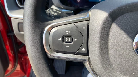 Volvo XC60 2.0 T6 AWD Recharge Core Auto