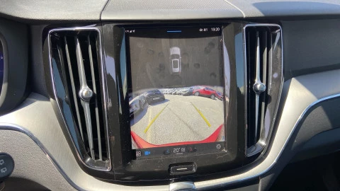 Volvo XC60 2.0 T6 AWD Recharge Core Auto