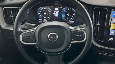 Volvo XC60 2.0 B4 D Essential Auto