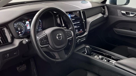 Volvo XC60 2.0 B4 D Essential Auto