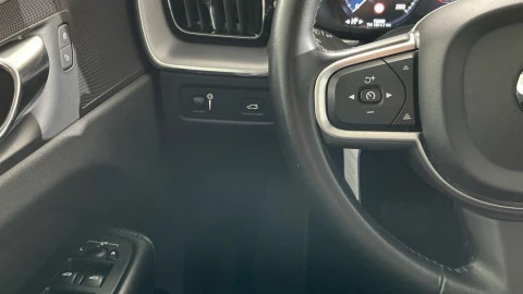 Volvo XC60 2.0 B4 D Essential Auto