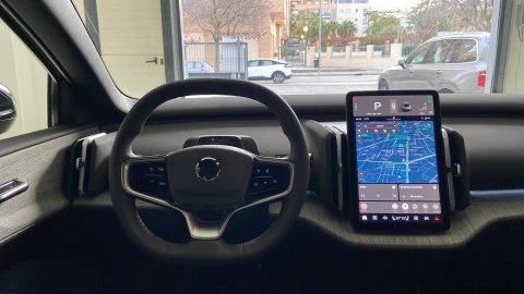 Volvo EX30 Single Motor Extended Range Plus Auto