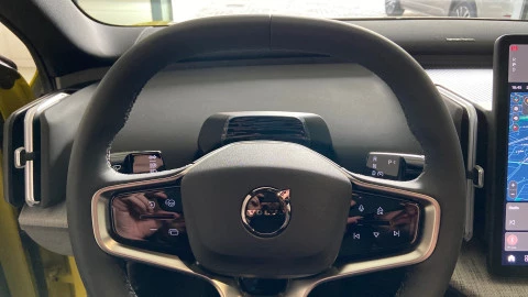 Volvo EX30 Single Motor Extended Range Plus Auto