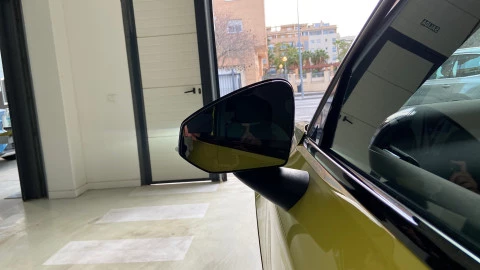 Volvo EX30 Single Motor Extended Range Plus Auto