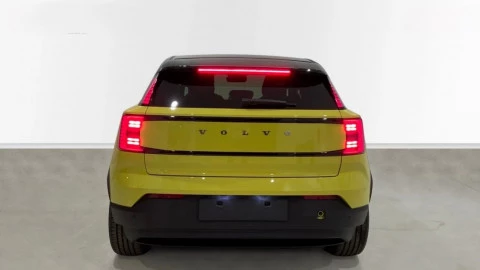 Volvo EX30 Single Motor Extended Range Plus Auto