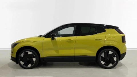 Volvo EX30 Single Motor Extended Range Plus Auto