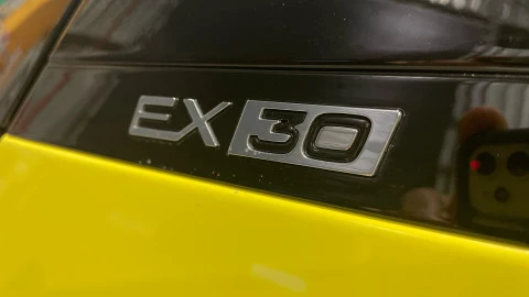 Volvo EX30 Single Motor Extended Range Plus Auto 200 kW (272 CV)