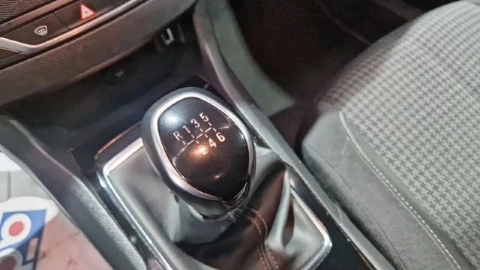 Peugeot 308 5p Allure Pack BlueHDI 130 S&S