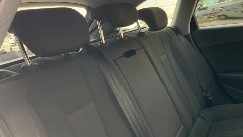 Audi A4 Avant Black line 35 TDI 120kW S tronic